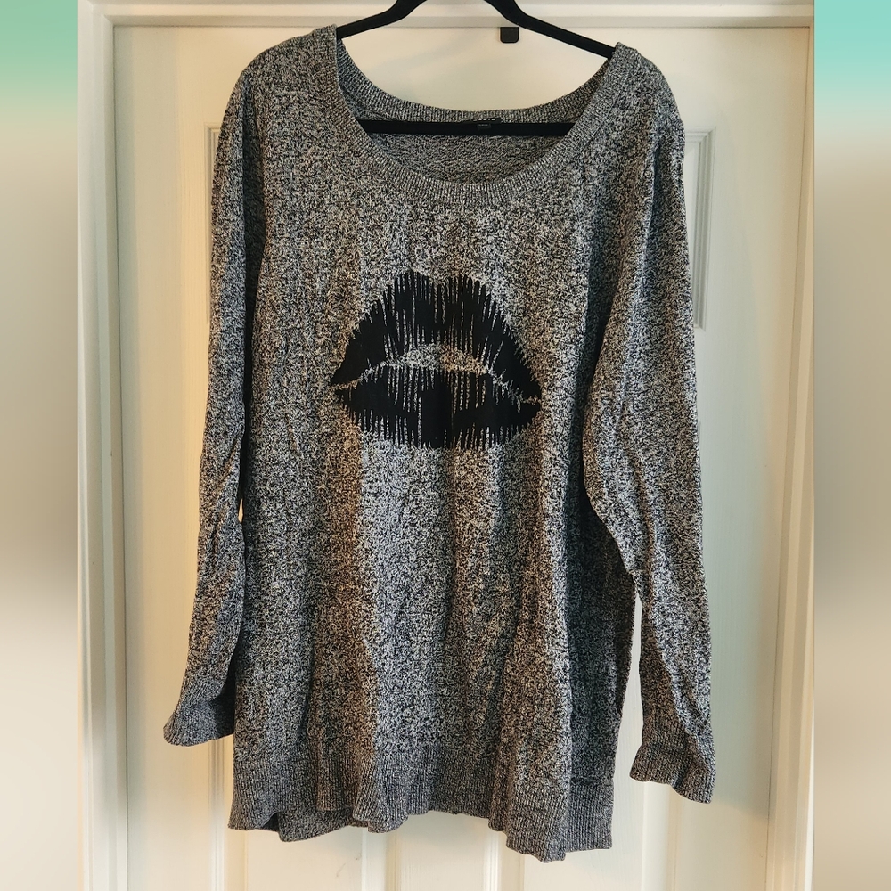 Black and Gray Graphic Sweater